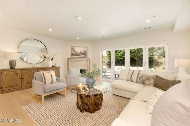 5354 Lewis Road, Agoura Hills, CA 91301