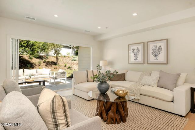 5354 Lewis Road, Agoura Hills, CA 91301