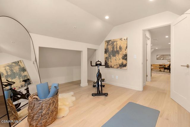 5354 Lewis Road, Agoura Hills, CA 91301