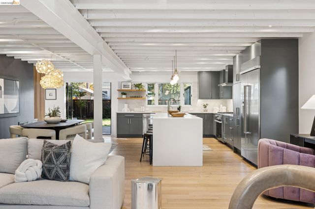 2413 Browning St, Berkeley, CA 94702