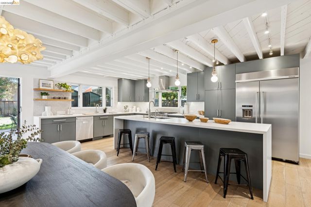 2413 Browning St, Berkeley, CA 94702