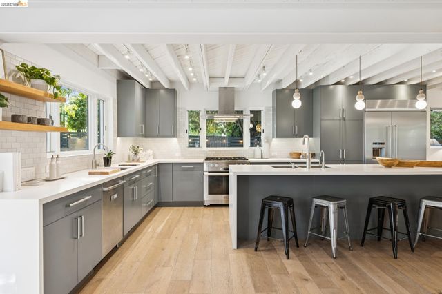 2413 Browning St, Berkeley, CA 94702