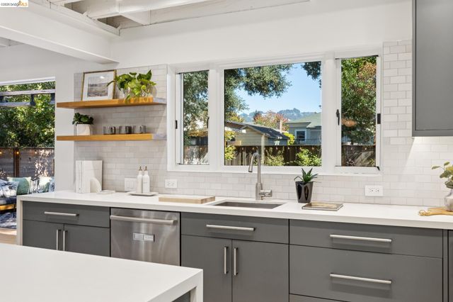 2413 Browning St, Berkeley, CA 94702