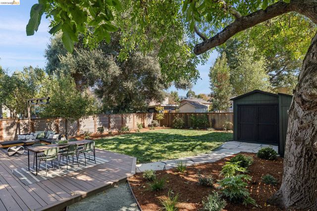 2413 Browning St, Berkeley, CA 94702