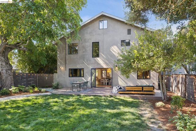 2413 Browning St, Berkeley, CA 94702