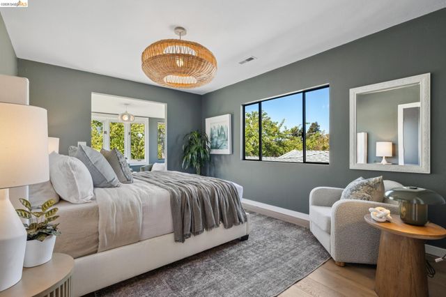 2413 Browning St, Berkeley, CA 94702