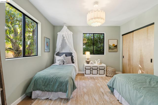 2413 Browning St, Berkeley, CA 94702