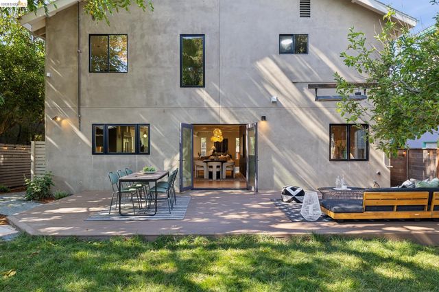 2413 Browning St, Berkeley, CA 94702