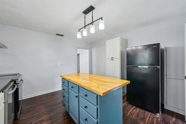 1434 N LINCOLN AVENUE, Lakeland, FL 33805