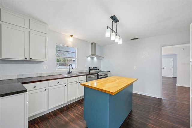 1434 N LINCOLN AVENUE, Lakeland, FL 33805