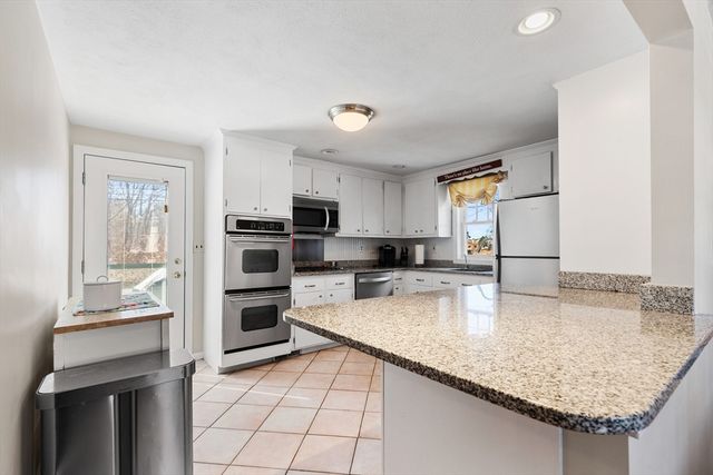 4 Winter Island Rd, Salem, MA 01970