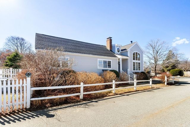 4 Winter Island Rd, Salem, MA 01970