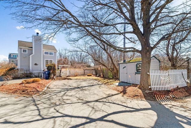 4 Winter Island Rd, Salem, MA 01970