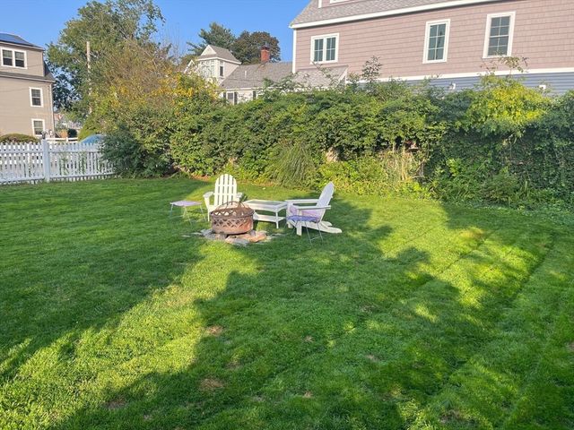 4 Winter Island Rd, Salem, MA 01970