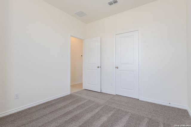 4141 WOODSIDE DR, Seguin, TX 78155