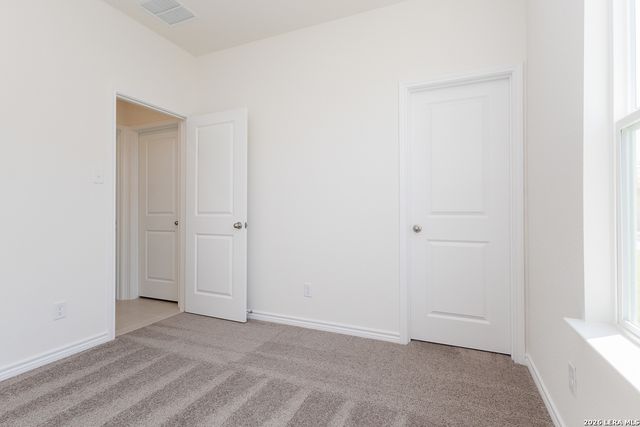 4141 WOODSIDE DR, Seguin, TX 78155