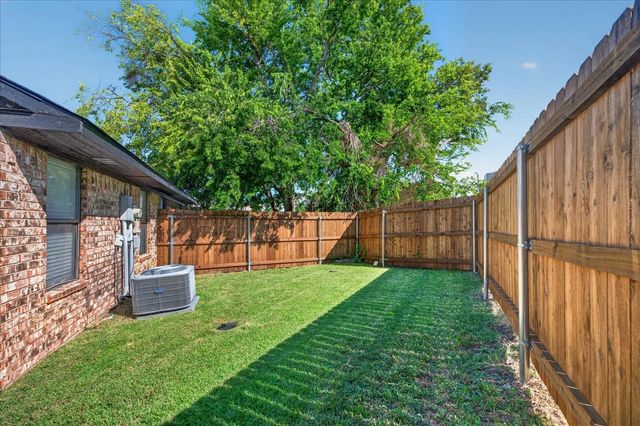 210 & 212 SAINT MARYS Place, Rockwall, TX 75087