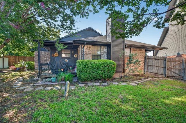 210 & 212 SAINT MARYS Place, Rockwall, TX 75087