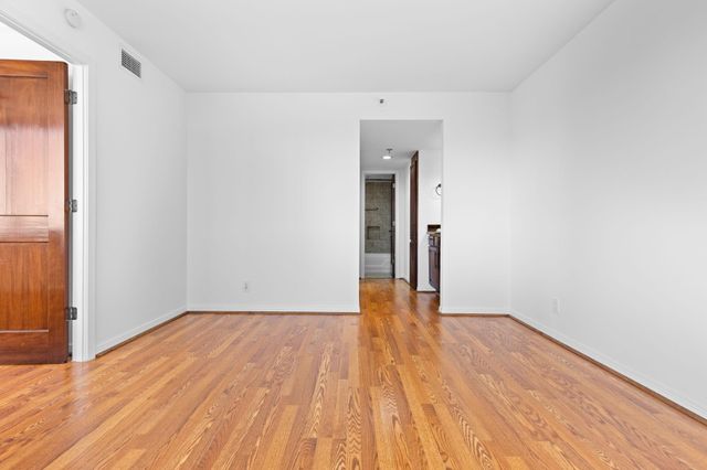 3525 Sage Road 1616, Houston, TX 77056