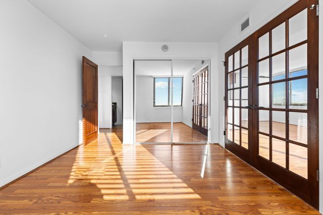 3525 Sage Road 1616, Houston, TX 77056