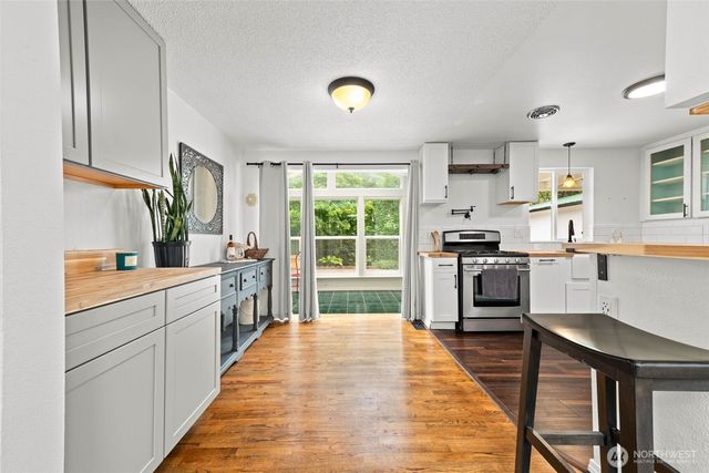 1716 9th Street SE, Puyallup, WA 98372