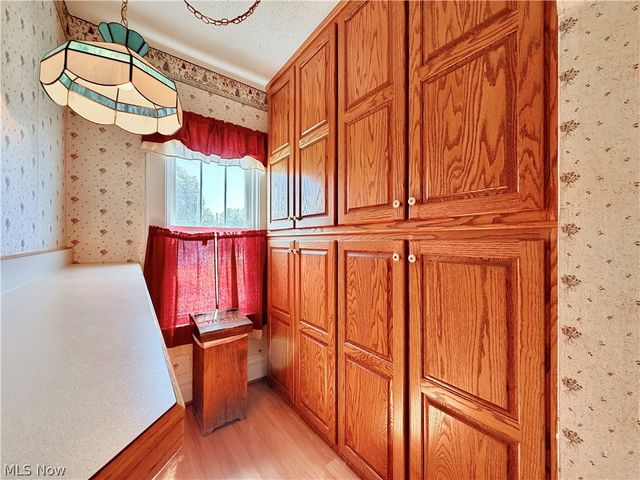 715 Pomeroy Pike, Belpre, OH 45714