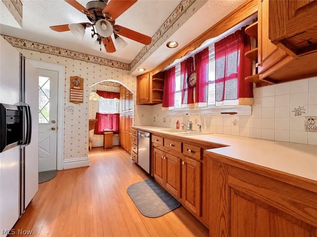 715 Pomeroy Pike, Belpre, OH 45714