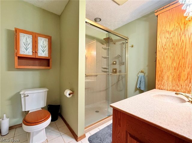 715 Pomeroy Pike, Belpre, OH 45714