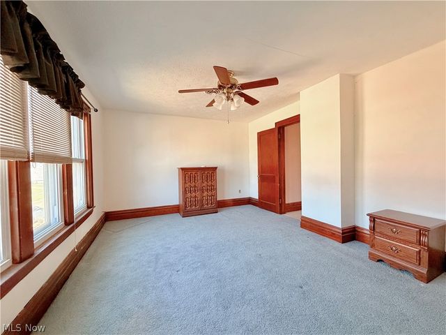715 Pomeroy Pike, Belpre, OH 45714