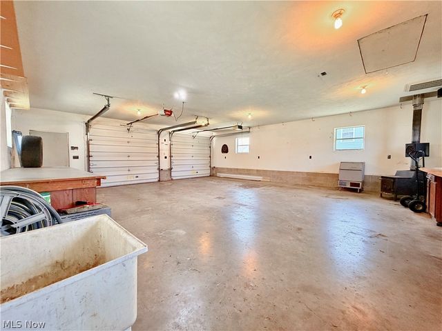 715 Pomeroy Pike, Belpre, OH 45714