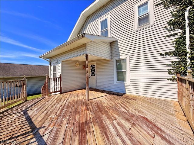 715 Pomeroy Pike, Belpre, OH 45714