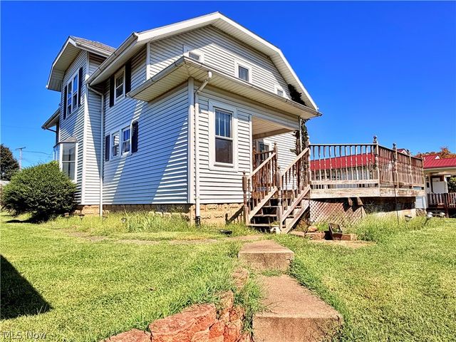 715 Pomeroy Pike, Belpre, OH 45714