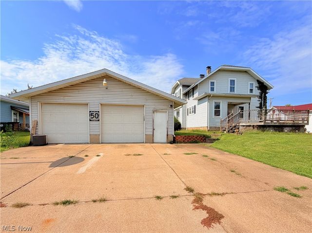 715 Pomeroy Pike, Belpre, OH 45714