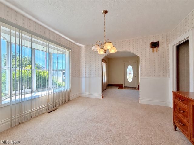 715 Pomeroy Pike, Belpre, OH 45714
