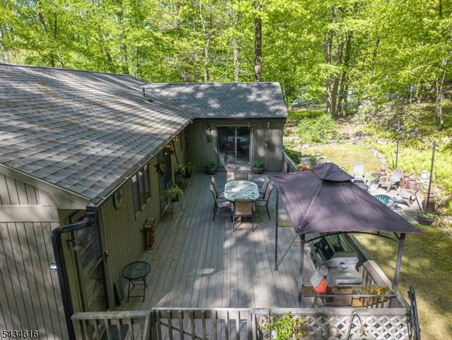 616 Woodglen Rd, Lebanon Twp., NJ 08826
