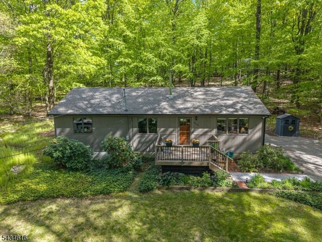 616 Woodglen Rd, Lebanon Twp., NJ 08826