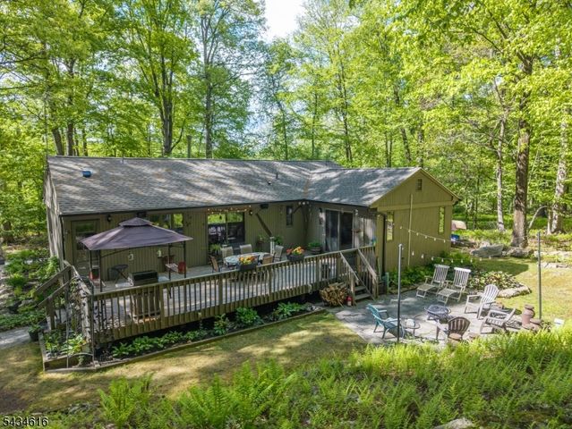616 Woodglen Rd, Lebanon Twp., NJ 08826