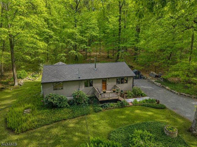616 Woodglen Rd, Lebanon Twp., NJ 08826