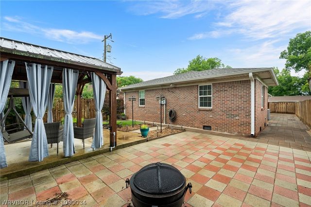 624 Locke Street, Alma, AR 72921
