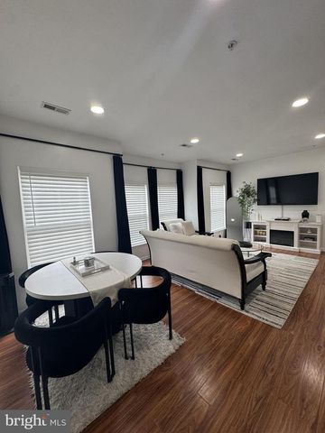 36 SWAN CT, Delran, NJ 08075