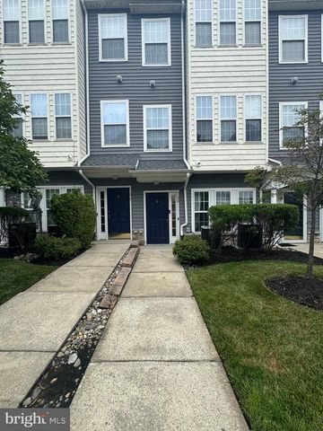 36 SWAN CT, Delran, NJ 08075