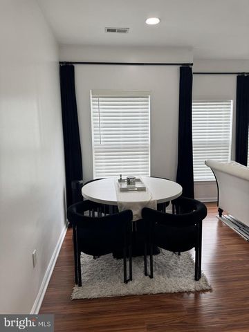 36 SWAN CT, Delran, NJ 08075