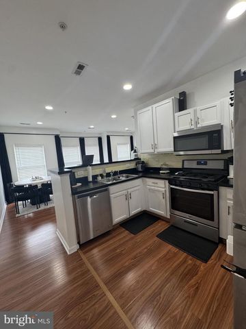 36 SWAN CT, Delran, NJ 08075