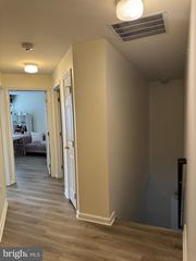 36 SWAN CT, Delran, NJ 08075