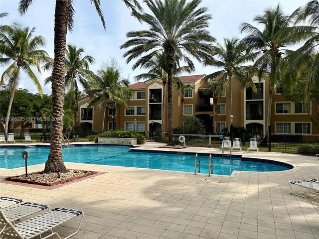 8030 N Nob Hill Road 105, Tamarac, FL 33321