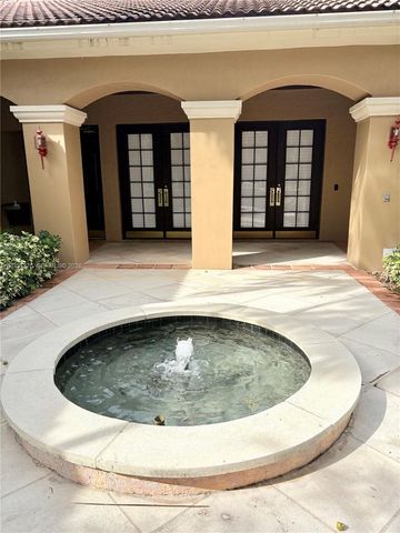 8030 N Nob Hill Road 105, Tamarac, FL 33321