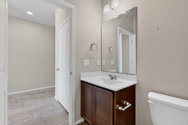 4141 Skyline Loop NE, Rio Rancho, NM 87144