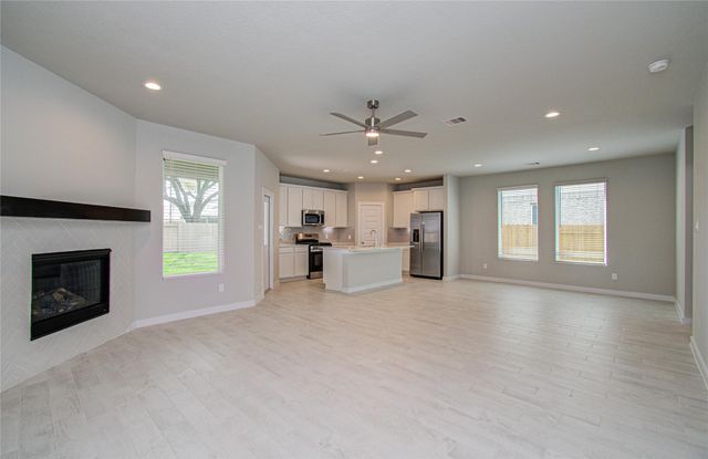 15723 Telge Ridge Ln, Cypress, TX 77429