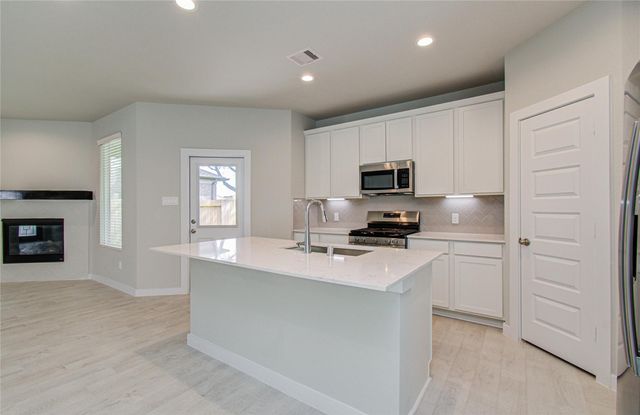 15723 Telge Ridge Ln, Cypress, TX 77429