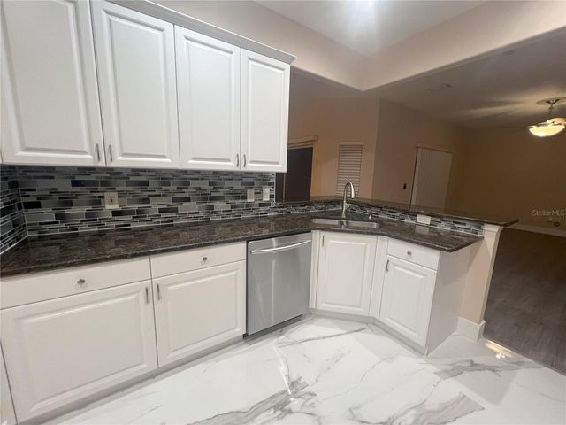 1066 WHITEGATE COURT, Sarasota, FL 34232